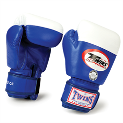 Боксерские перчатки Twins соревновательные 10 унций