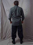 Рубаха Holyrus с манжетами темно-серая - вид сзади в полный рост