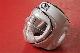 Шлем кожаный для тренировок с защитой - боком